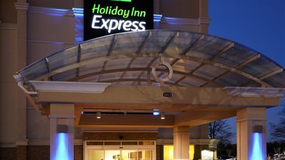 Holiday Inn Express Coliseum Central