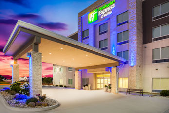 Holiday Inn Express/Suites Litchfield W