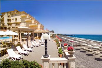 Hellenia Yachting Hotel