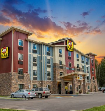 My Place Hotel-Marquette