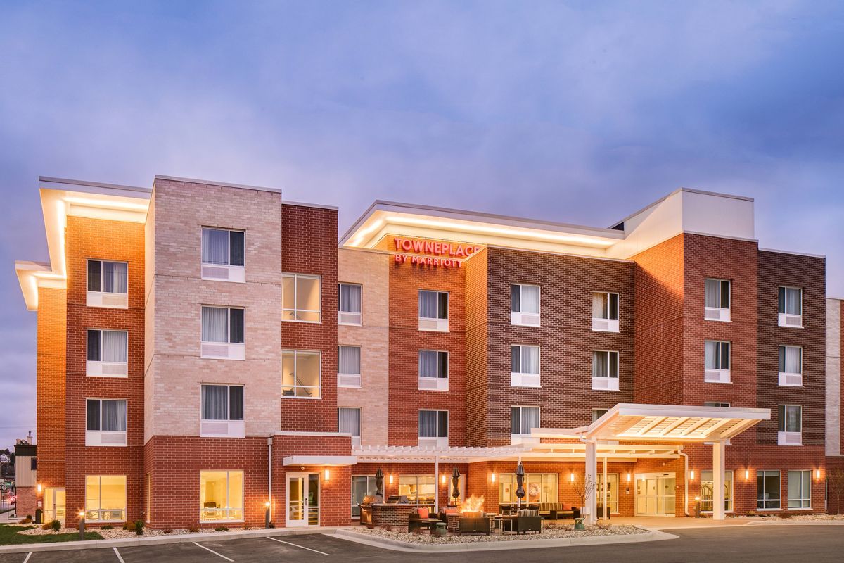 TownePlace Suites Dubuque Downtown- Dubuque, IA Hotels- GDS ...