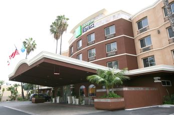 Holiday Inn Express & Suites San Diego S