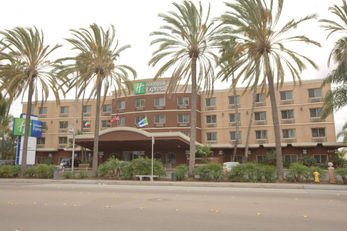 Holiday Inn Express & Suites San Diego S