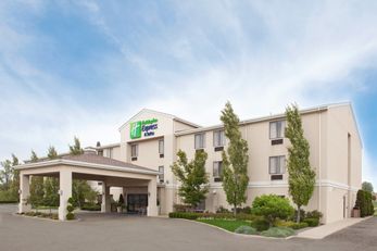 Holiday Inn Express & Suites Alliance