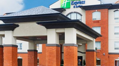 Holiday Inn Express Slave Lake