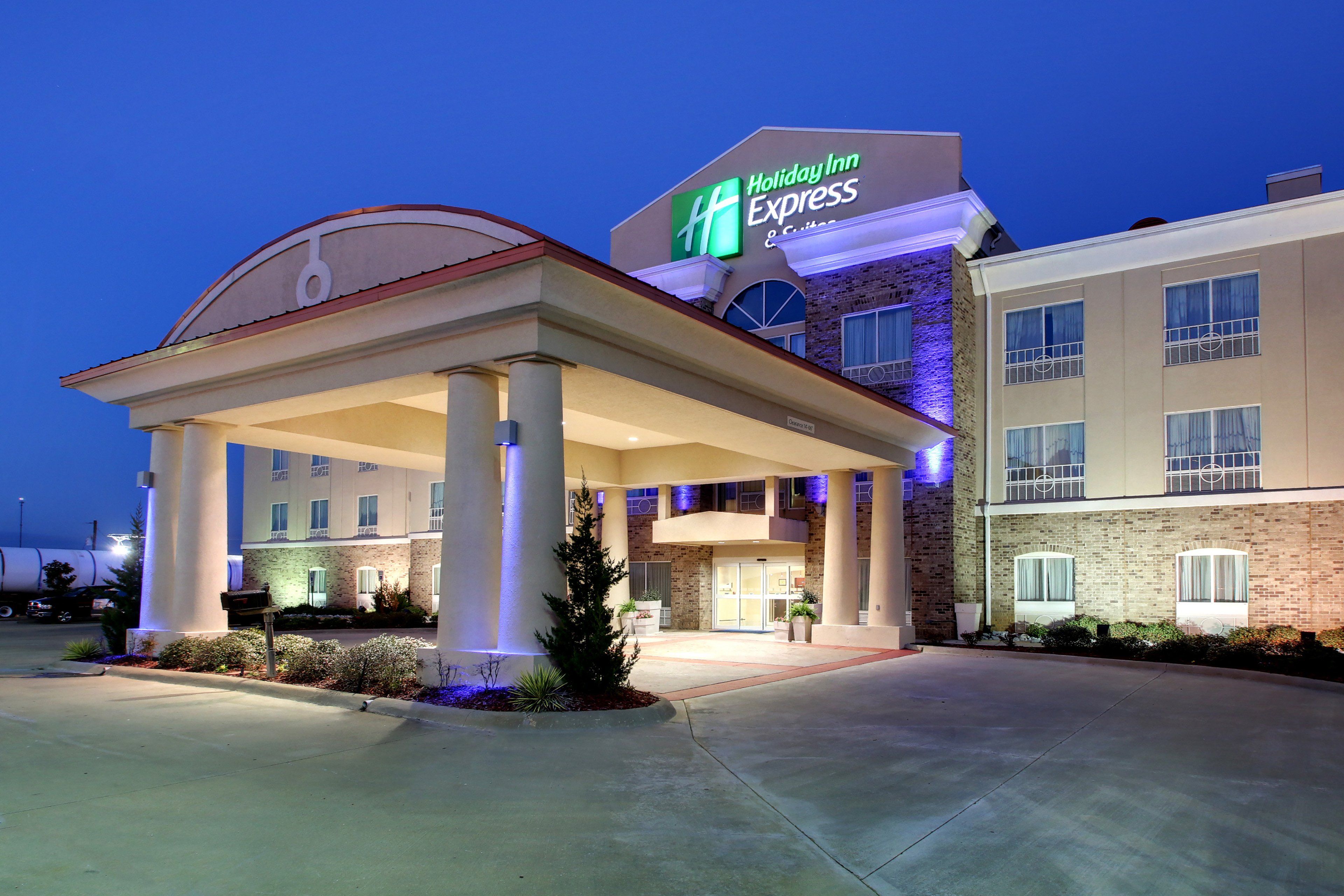 Holiday Inn Express & Suites Winona Meetings and Events Tourist Class