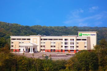 Holiday Inn Express Cincinnati-West