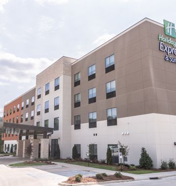 Holiday Inn Express & Suites Birmingham