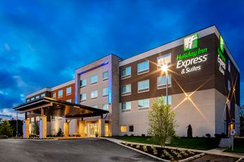 Holiday Inn Express & Suites Madison