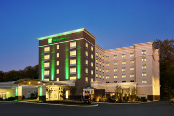 Holiday Inn Suites Philadelphia W