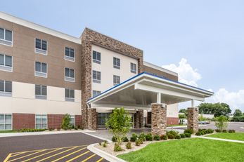 Holiday Inn Express & Suites Ottawa
