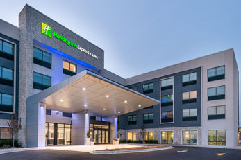 Holiday Inn Express & Suites Romeoville