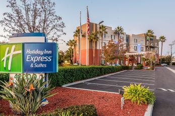 Holiday Inn Express & Suites Fremont