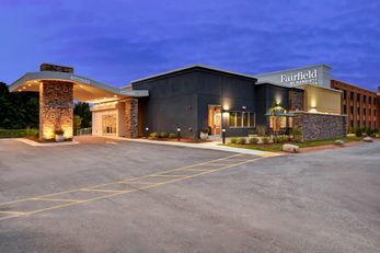 Fairfield Inn & Suites Milwaukee North
