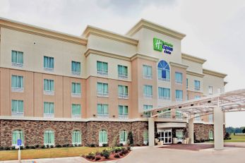 Holiday Inn Express & Suites Bossier cit