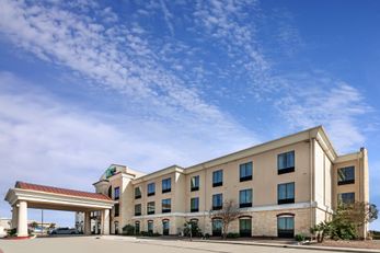 Holiday Inn Express Hotel & Suites