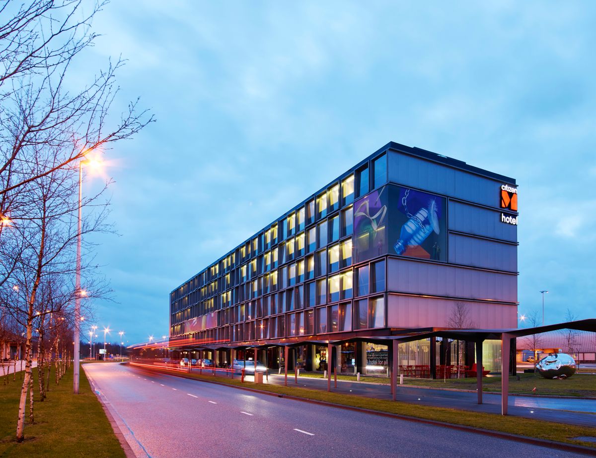 citizenm schiphol airport hotel travel weekly