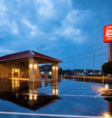 Red Roof Inn & Suites Dothan
