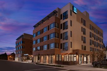 AC Hotel Santa Rosa Downtown