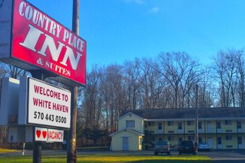 Country Place Inn & Suites