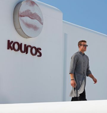 Kouros Hotel & Suites