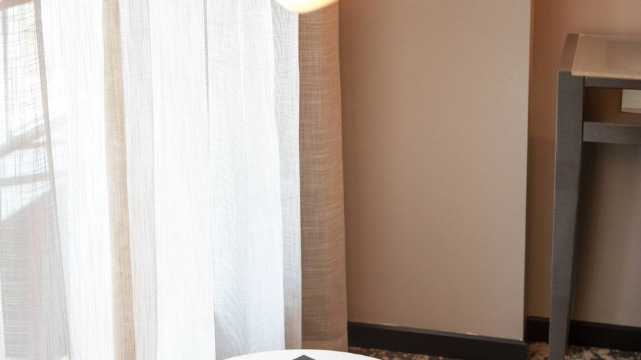 Epicurean Atlanta, Autograph Collection Room