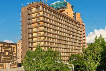Ani Plaza Hotel