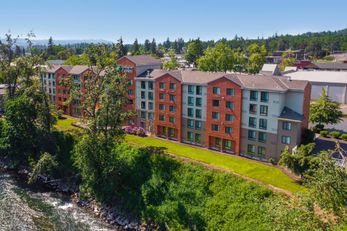 Holiday Inn Express Portland SE