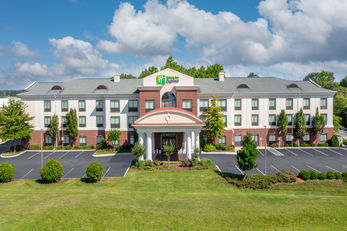 Holiday Inn Express Hotel & Suites