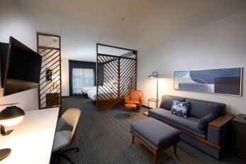 Courtyard Charlotte Waverly