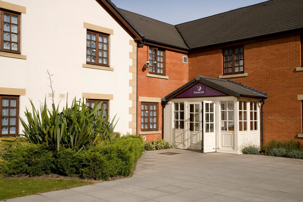 Premier Inn Waltham Abbey Images & Videos First Class Waltham Abbey