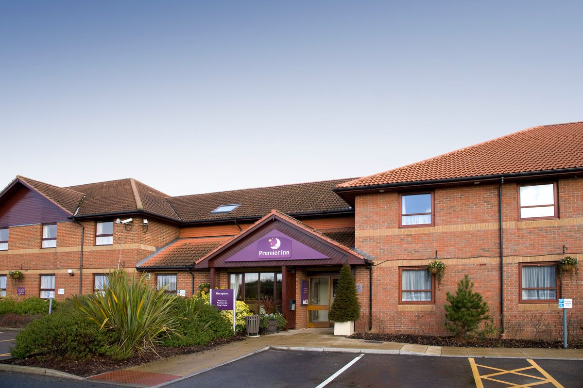 Premier Inn Kings Lynn Kings Langley, England Meeting Rooms & Event