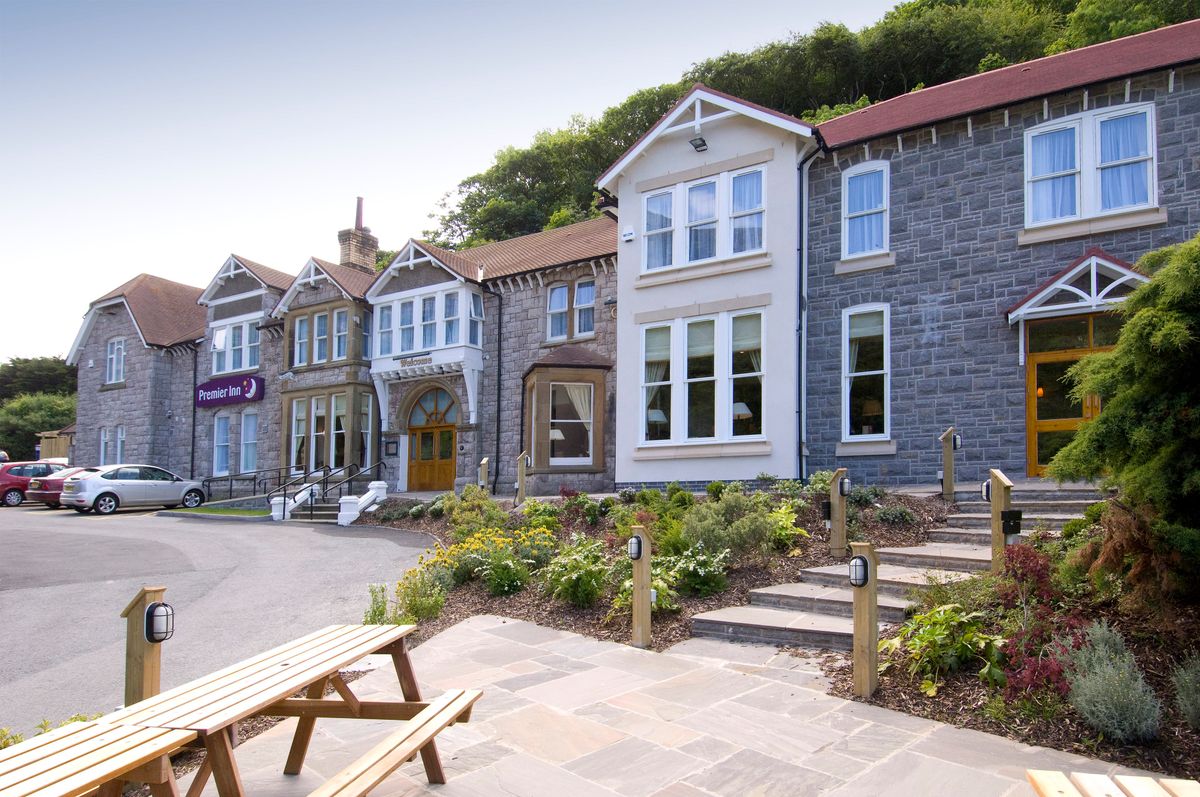 Premier Inn Llandudno N. (Little Orme) Images & Videos First Class