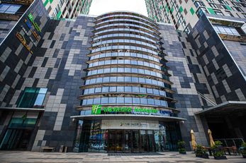 Holiday Inn Express Yingkou Onelong Plaz