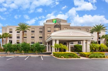Holiday Inn Express Hotel & Suites