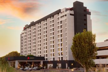 Marriott Riverside at Convention Center