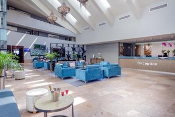 Lagoon Beach Hotel & Apartments