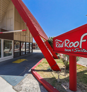 Red Roof Inn Needles