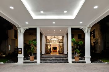 Protea Hotel King George