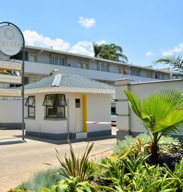 Cresta Oasis Hotel