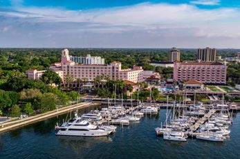 The Vinoy Renaissance Resort & Golf Club