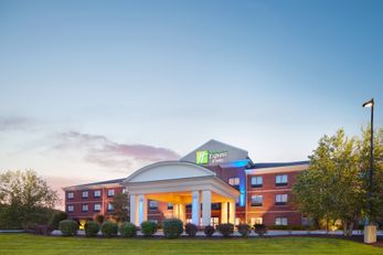 Holiday Inn Express & Suites Bridgeport