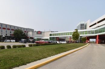 Canad Inns Club Regent Casino Hotel