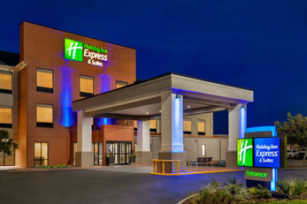 Holiday Inn Hotel & Suites