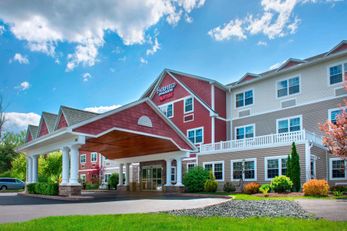 Fairfield Inn & Suites Lenox