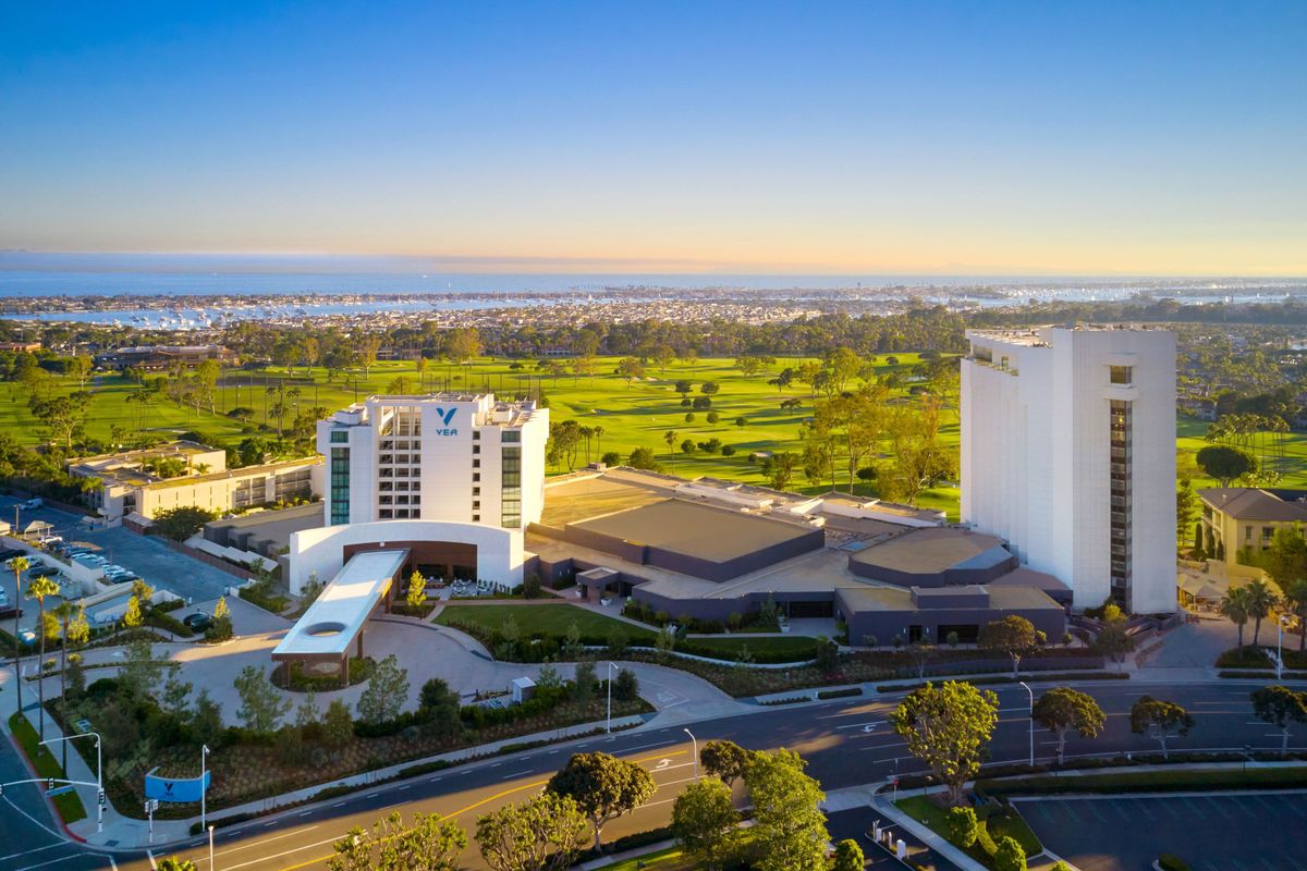 VEA Newport Beach, a Marriott Resort Professional Review Newport Beach