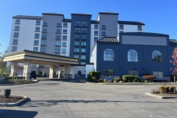Evergreen Suites Federal Way Hotel