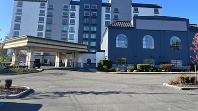 Evergreen Suites Federal Way Hotel