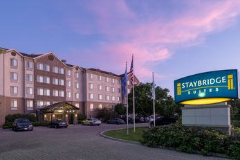 Staybridge Suites Milwaukee Arpt South