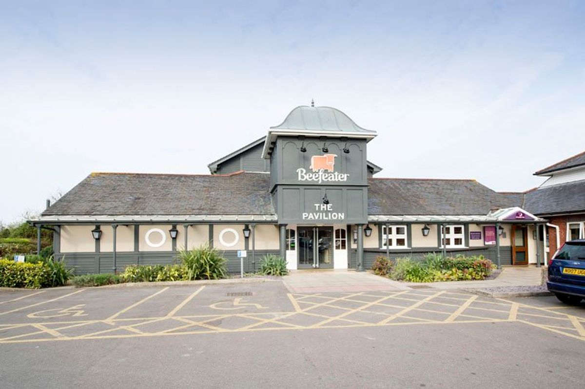 Premier Inn WestonSuperMare E Images & Videos First Class Weston